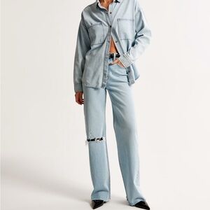 Abercrombie & Fitch 90’s relaxed Jean high rise